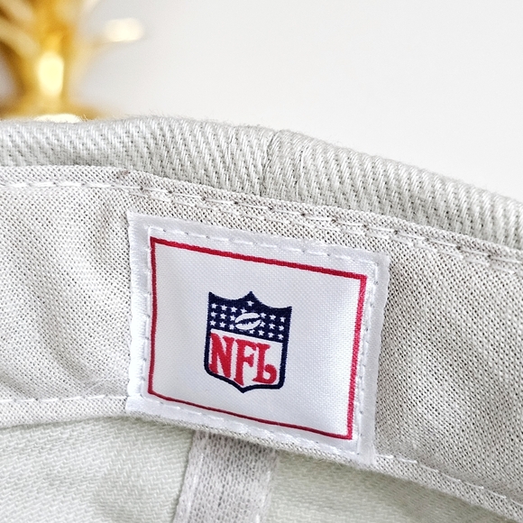 Vintage NFL Tampa Bay Bucs Hat Y2K Buccaneers Khaki Strapback Cotton Cap - Picture 11 of 13